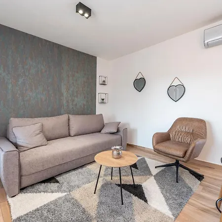 Luxury Apartments - La Vir 3 & 4 Exterior photo