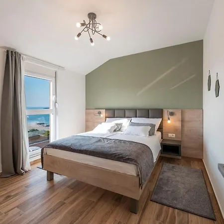 Luxury Apartments - La Vir 3 & 4 Exterior photo
