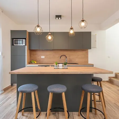 Luxury Apartments - La Vir 3 & 4 Exterior photo