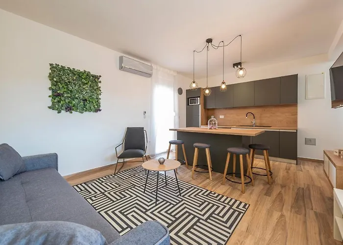 Luxury Apartments - La Vir 3 & 4